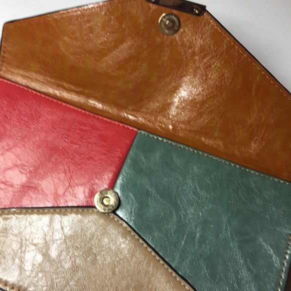 Urban Expressions Clutch - Picture 2 of 6